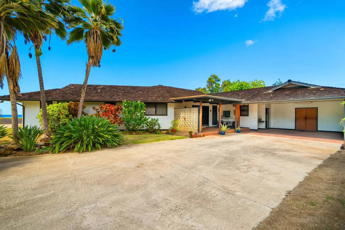 8585 KAUMUALII HWY, Kekaha, HI 96752