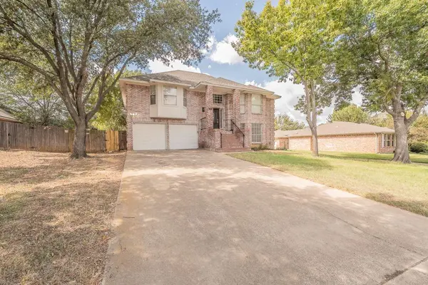 607 Reeves Lane,  Kennedale,  TX 76060
