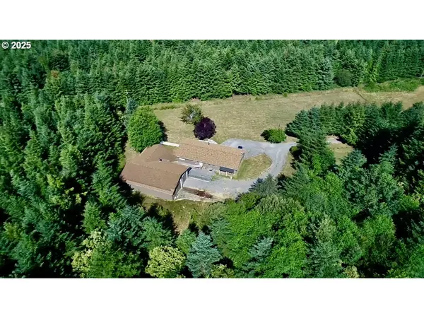 16696 SUNSHINE LN, Brookings, OR 97415