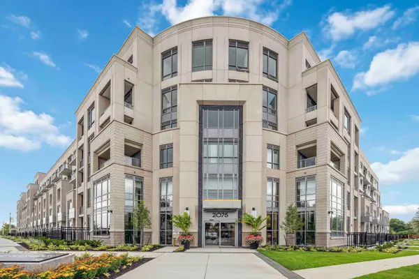 2075 King RD #405, King, ON L7B 0R6