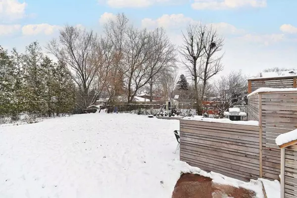 Aurora, ON L4G 1Z3,78 Richardson DR