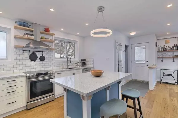 Aurora, ON L4G 1Z3,78 Richardson DR