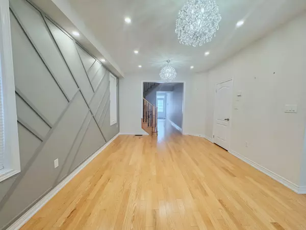 East Gwillimbury, ON L9N 0R2,36 Applegate DR