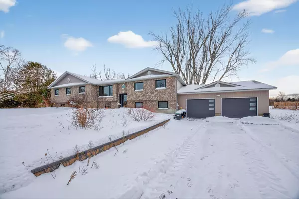 Oro-medonte, ON L0L 1T0,1563 15 16 Side Road E