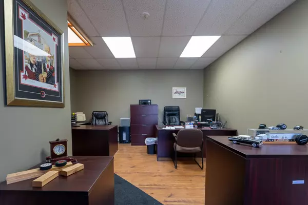 Caledon, ON L7E 1E5,2 Marconi CT #12