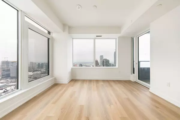 Mississauga, ON L5B 0P6,395 Square One DR #4504