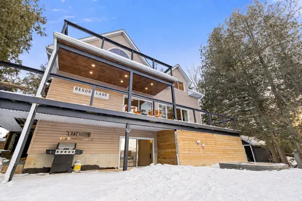 7 Resort LN, Kawartha Lakes, ON K0L 2W0