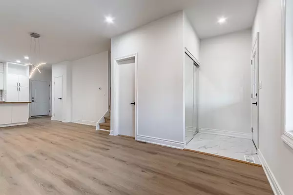 Hamilton, ON L8M 2A1,286 Cumberland AVE #Upper