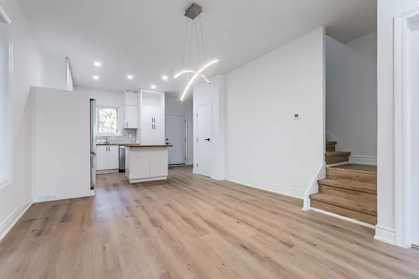 Hamilton, ON L8M 2A1,286 Cumberland AVE #Upper