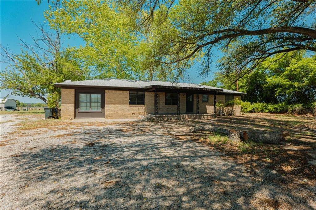 306 Grindstone Road, Brock, TX 76087