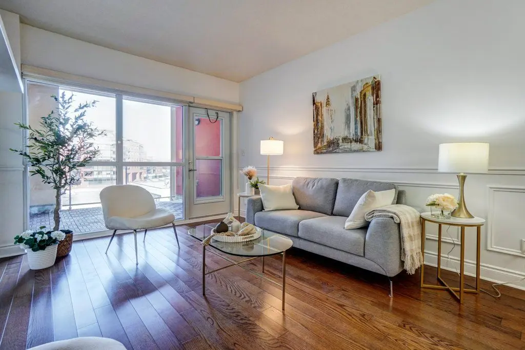 160 Woodbridge AVE #401, Vaughan, ON L4L 0B8