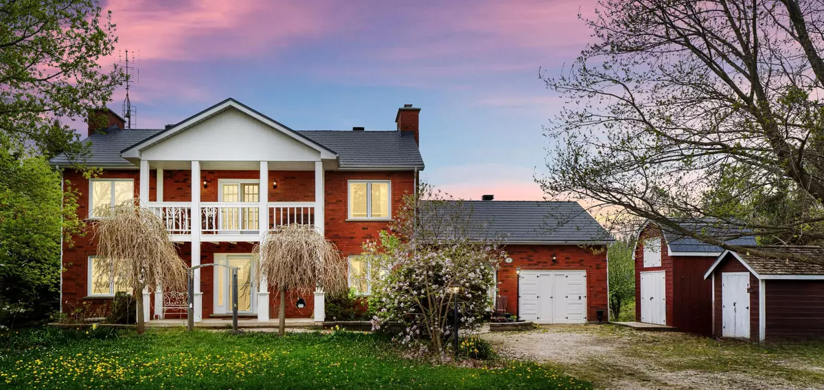 Clearview, ON L0M 1H0,3 Sydenham TRL E