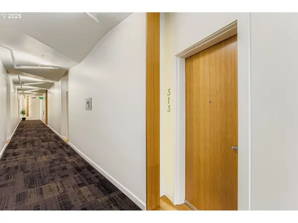 1455 N KILLINGSWORTH ST #313, Portland, OR 97217