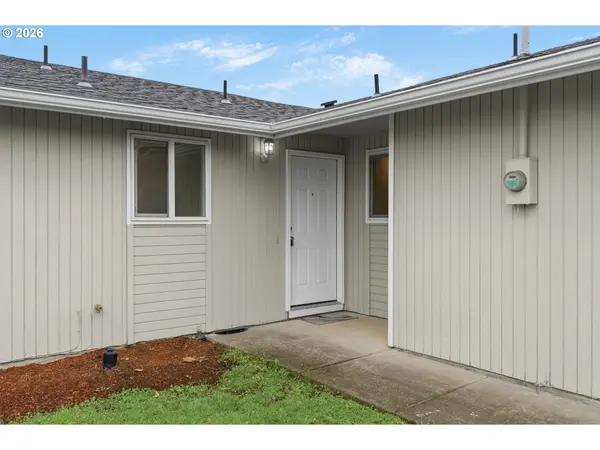 4671 ROYAL AVE, Eugene, OR 97402