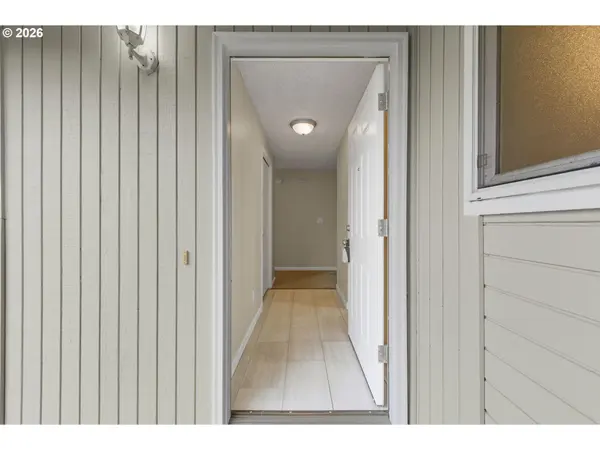 4671 ROYAL AVE, Eugene, OR 97402