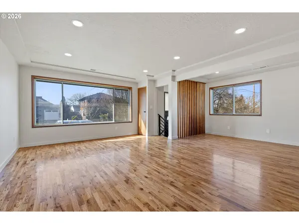 6516 N KNOWLES AVE, Portland, OR 97217