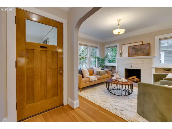 Portland, OR 97213,4524 NE BROADWAY