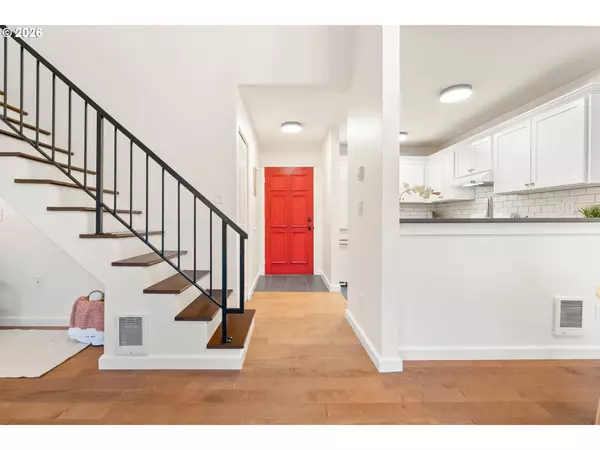 Lake Oswego, OR 97035,4000 CARMAN DR #A17