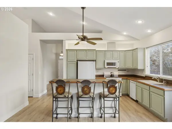 17805 SE 12TH DR, Vancouver, WA 98683