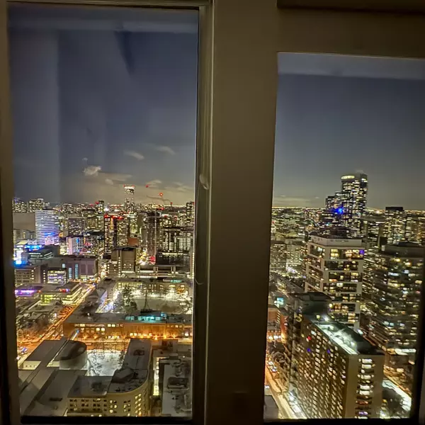 Toronto, ON M5B 0C8,319 Jarvis ST #LPH05