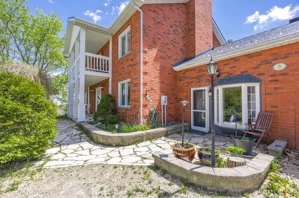 Clearview, ON L0M 1H0,3 Sydenham TRL E