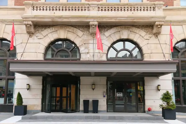 118 King ST E #LPH13, Hamilton, ON L8N 1A8