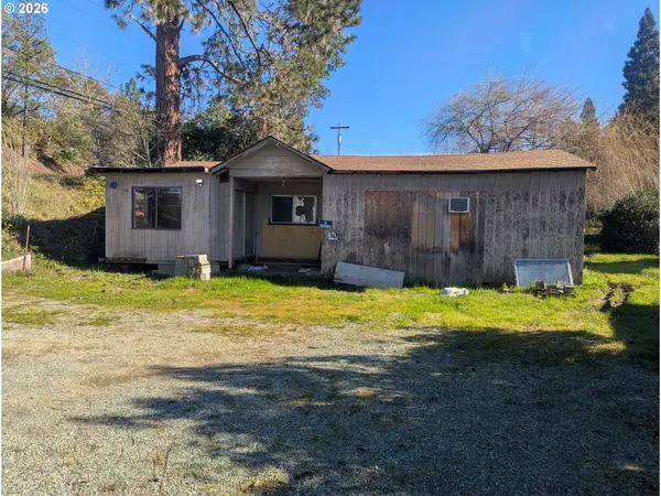 Canyonville, OR 97417,301 B AVE