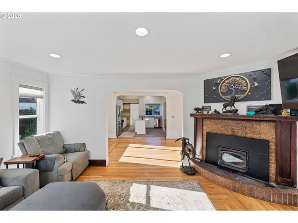 North Bend, OR 97459,2574 STANTON AVE