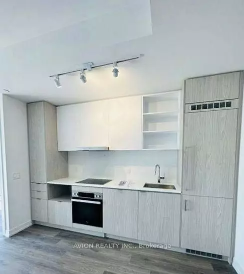 Toronto, ON M5E 0G1,55 Cooper ST #6212