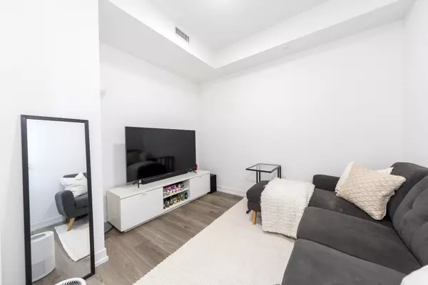 Toronto, ON M5E 0G1,55 Cooper ST #4309