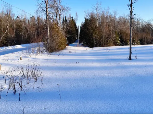 n/a 2 Line, Oro-medonte, ON L0L 2L0