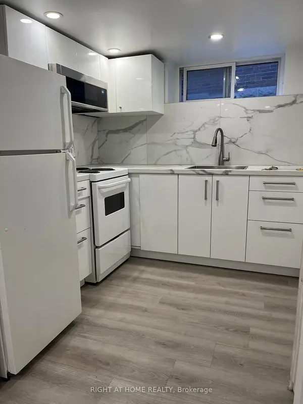 11 Rivercrest RD, Toronto W02, ON M6S 4H4