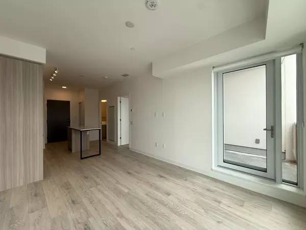 Brampton, ON L7A 5M5,20 All Nations DR #325