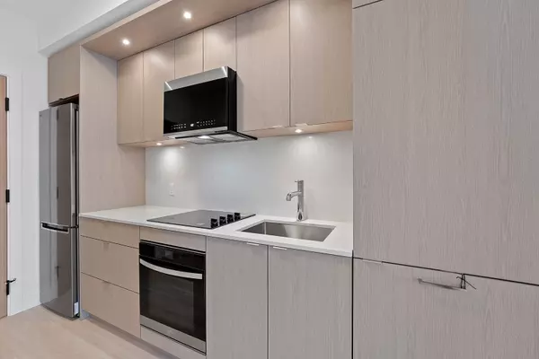 Toronto, ON M9A 0E5,25 Cordova AVE #603