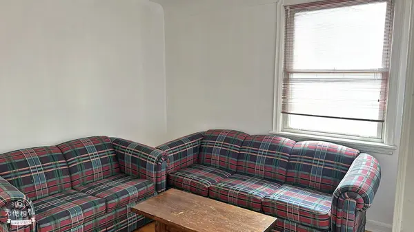 Hamilton, ON L8S 3L1,92 Binkley CRES W #First Floor Room