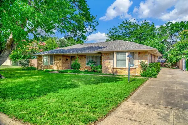 6021 Sycamore Creek Road, Edgecliff Village, TX 76134