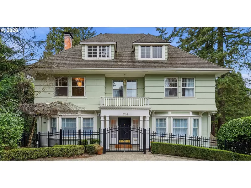 1767 SW PROSPECT DR, Portland, OR 97201