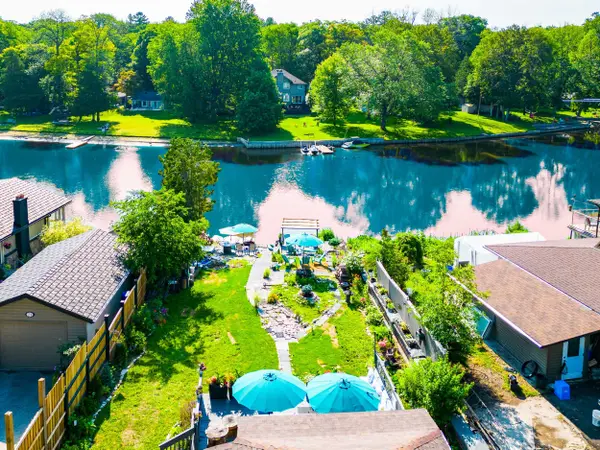 27 Sunnidale RD S, Wasaga Beach, ON L9Z 2M5