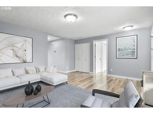 Molalla, OR 97038,1207 Mountain View LN