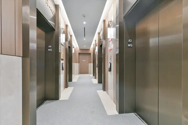 Toronto, ON M5V 0X3,1 Concord Cityplace WAY #6203