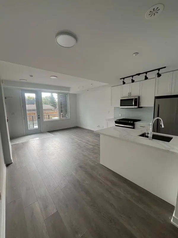 Toronto, ON M4B 0A7,1479 O'Connor DR #7