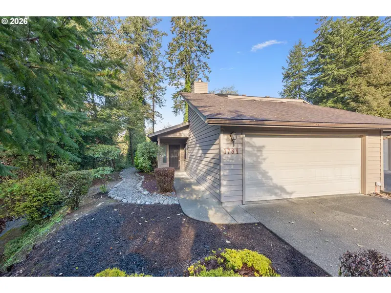 1734 ARCH LN, Brookings, OR 97415