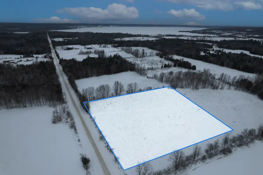 000 Germanicus RD, North Algona Wilberforce, ON K0J 1T0