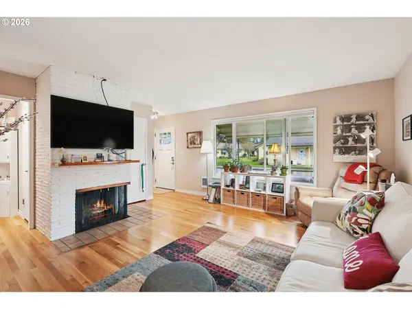 12445 SE MAIN ST, Portland, OR 97233