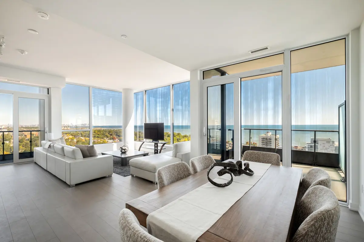 28 Ann ST #2102, Mississauga, ON L5G 0E1