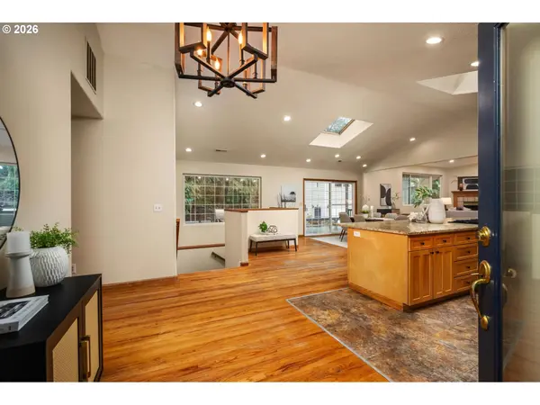 West Linn, OR 97068,1471 BURNS ST