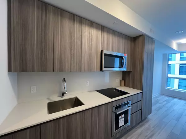 Toronto, ON M5A 0Y5,15 Richardson ST #808