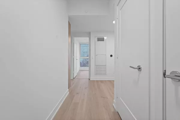 Toronto, ON M9A 0E5,25 Cordova AVE #601