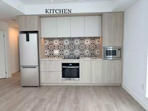 Mississauga, ON L5B 0P6,395 Square One DR #4104