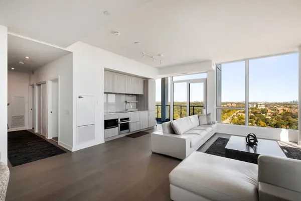 28 Ann ST #2102, Mississauga, ON L5G 0E1